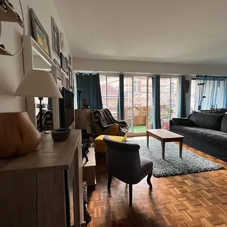 Grand Avec Balcon Et Parking Gratuit Sur Place * Parigi