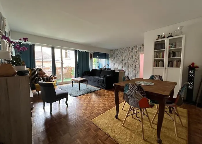 Grand Avec Balcon Et Parking Gratuit Sur Place Apartamento *