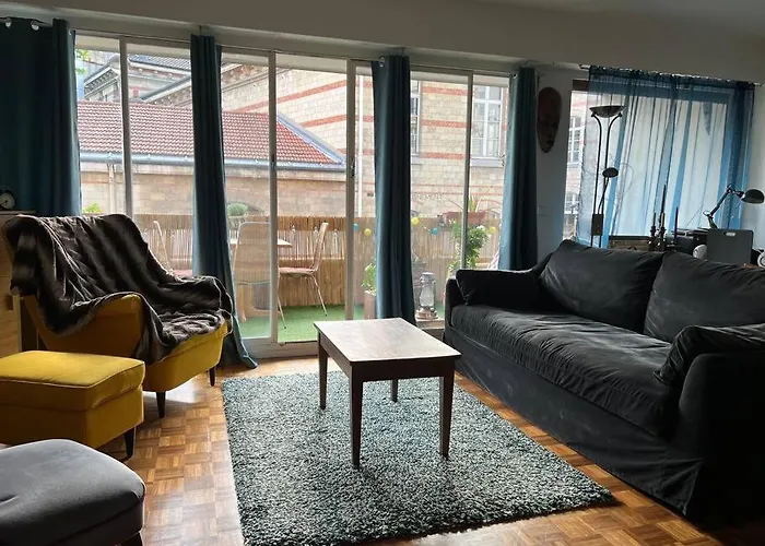 Grand Avec Balcon Et Parking Gratuit Sur Place Apartamento *