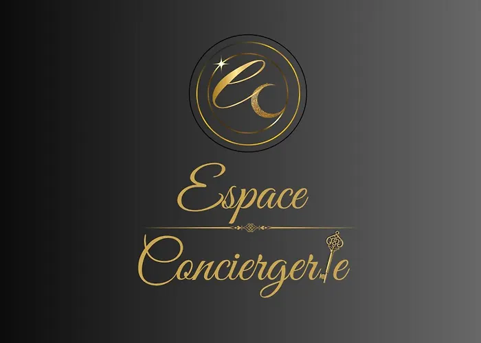 Grand Avec Balcon Et Parking Gratuit Sur Place