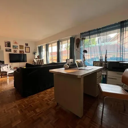 Grand Avec Balcon Et Parking Gratuit Sur Place * Paryż